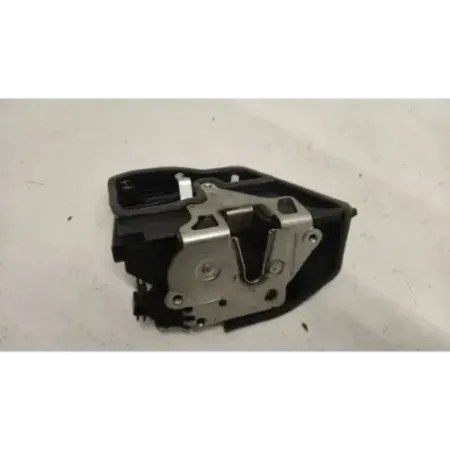 Serrure porte avant droit bmw serie 1 e87/e81