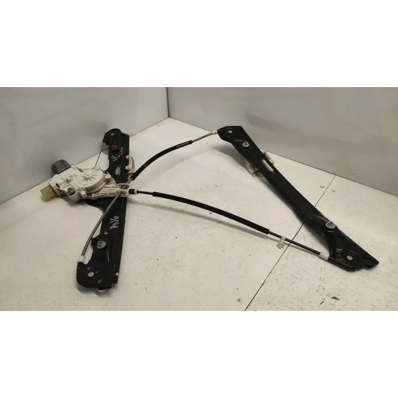 Mecanisme + moteur de leve-glace avant gauche bmw serie 1 e87/e81