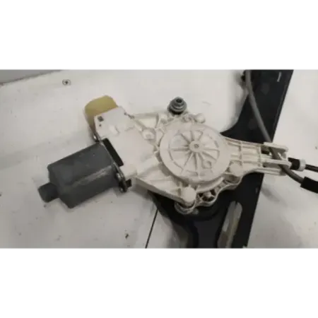 Mecanisme + moteur de leve-glace avant droite bmw serie 1 e87/e81