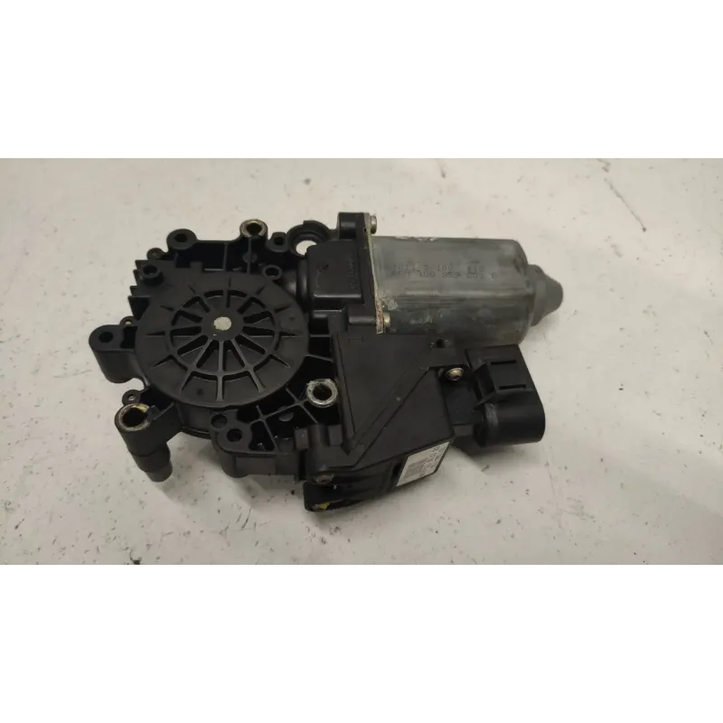 Moteur leve-glace arriere gauche audi a6 4b c5