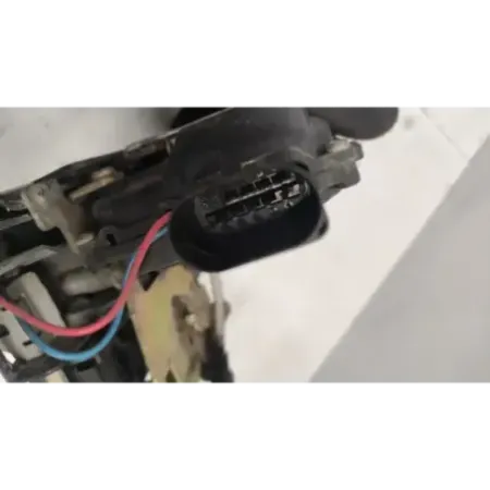 Serrure porte avant gauche audi a6 4b c5