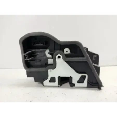 Serrure porte avant droit bmw serie 1 f20/f21