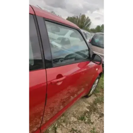 Porte avant droite suzuki swift