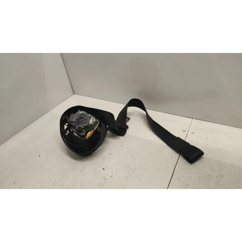 Ceinture avant gauche audi a3 8p
