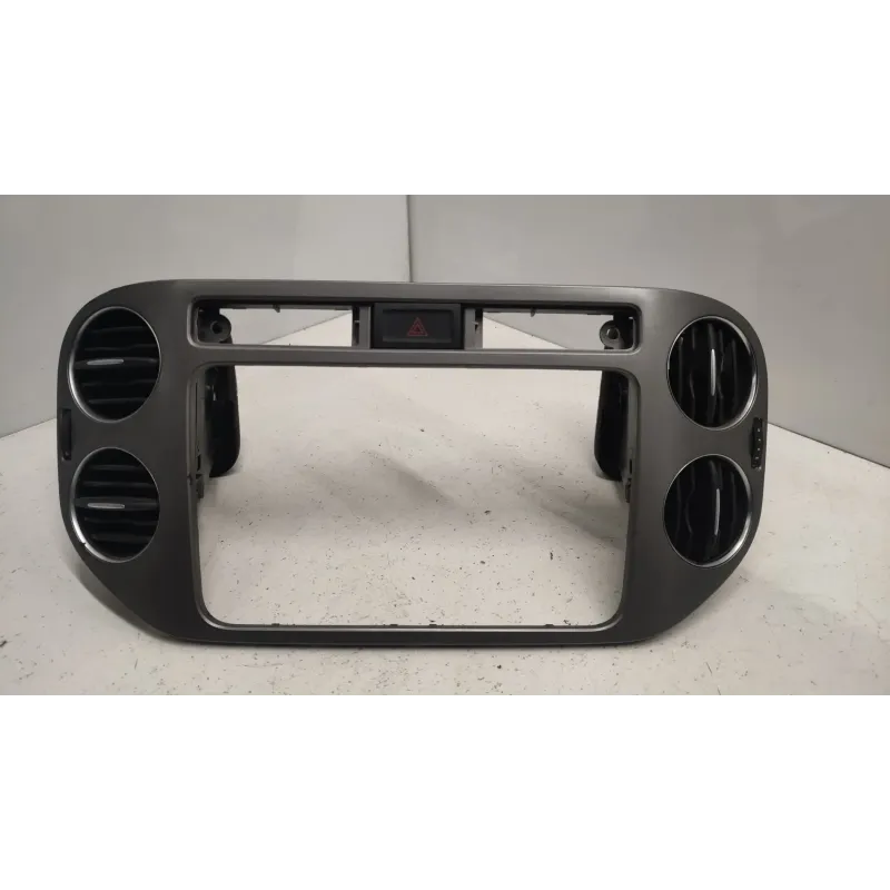 Grille aeration centrale avant volkswagen tiguan 5n