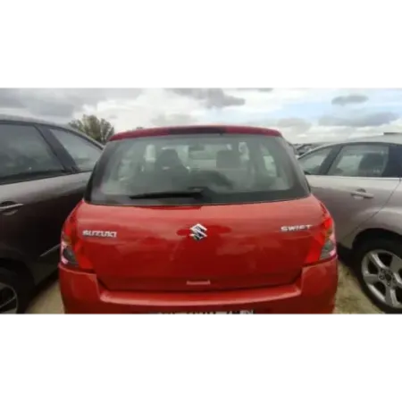 Malle / hayon / coffre suzuki swift