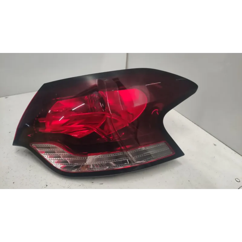 Feu arriere droit citroen ds4