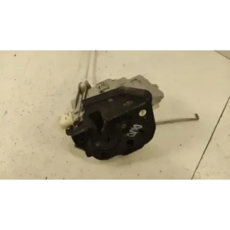 Serrure porte avant droit audi a3 8p