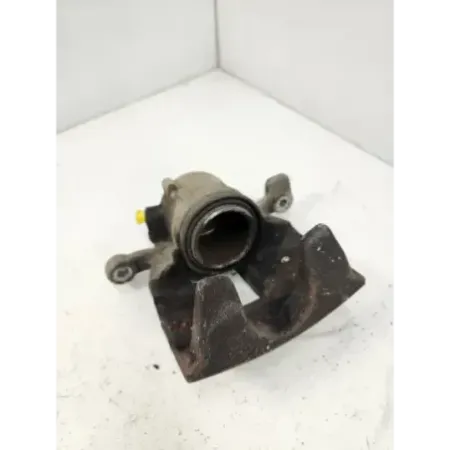 Etrier de frein avant gauche bmw serie 2 f45/f46