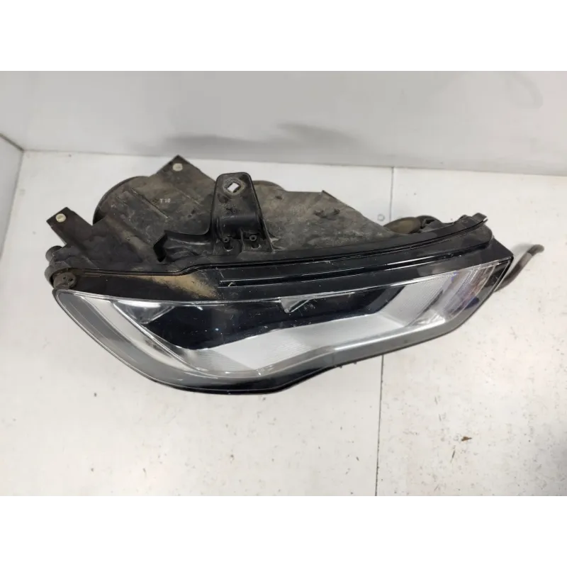 Phare droit audi a3 8v