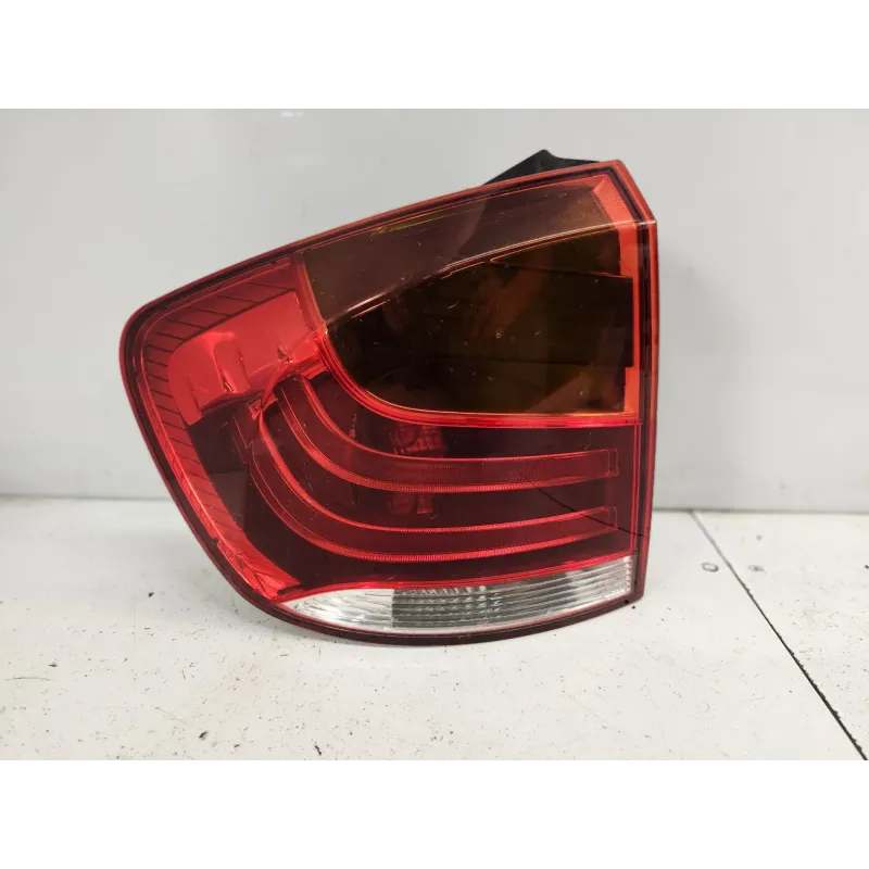 Feu arriere gauche bmw x1 e84