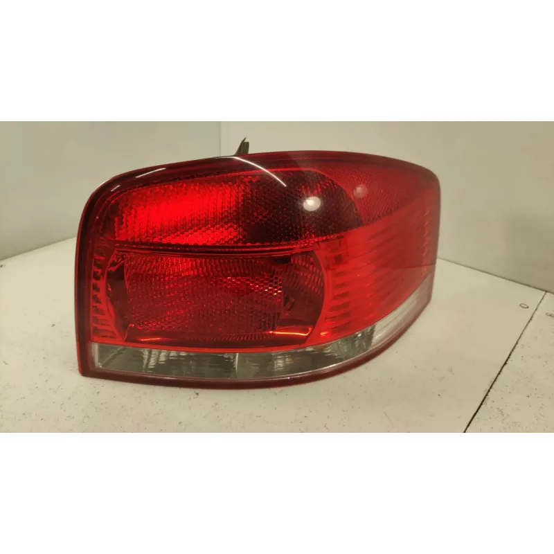 Feu arriere droit audi a3 8p