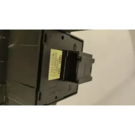 Commande leve-glace porte avant gauche audi a3 8p