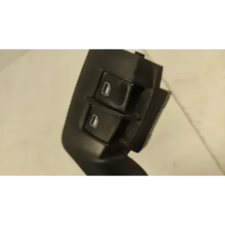 Commande leve-glace porte avant gauche audi a3 8p