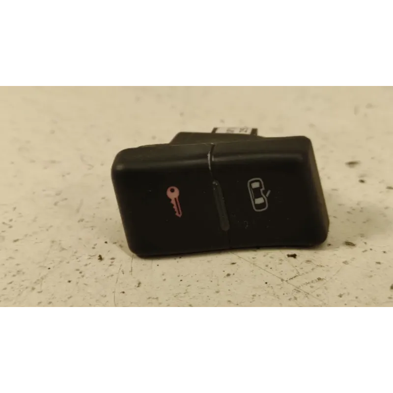 Bouton centralisation audi a3 8p