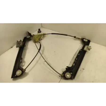 Mecanisme + moteur de leve-glace avant gauche bmw serie 3 e92/e93