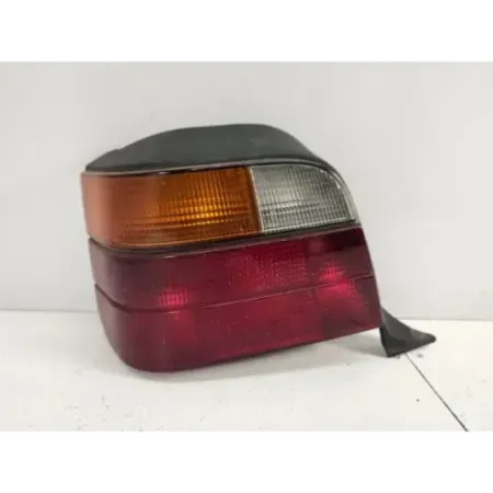 Feu arriere gauche bmw serie 3 e36