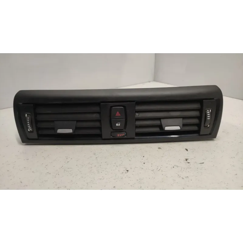 Grille aeration centrale avant bmw serie 1 f20/f21