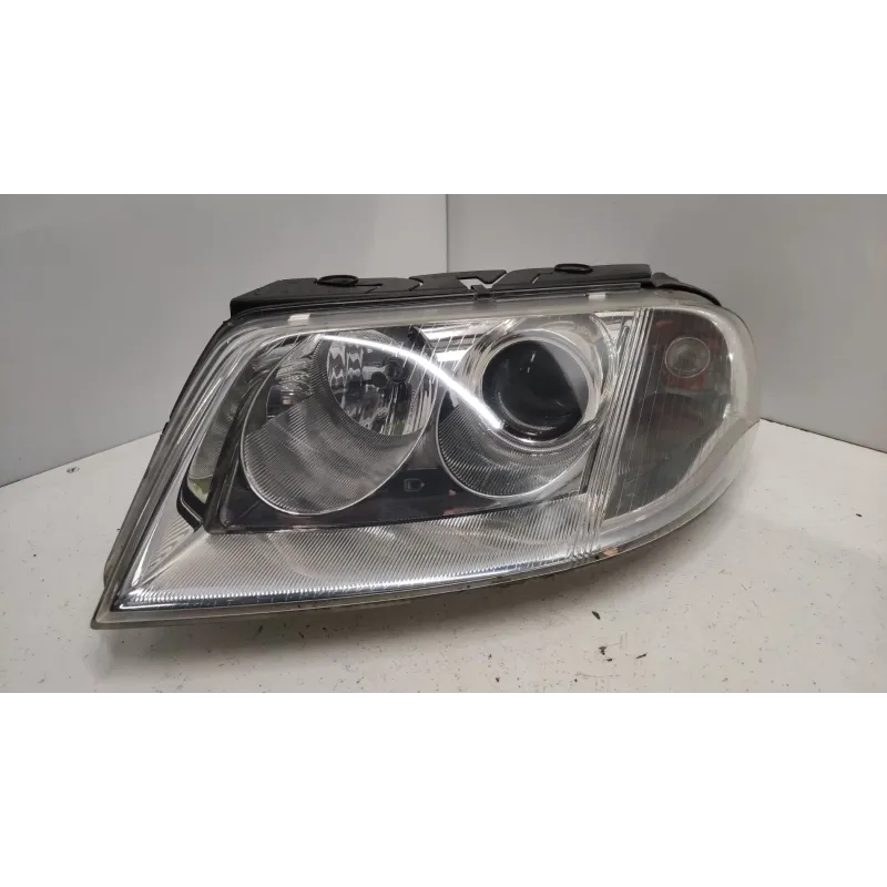 Phare gauche volkswagen passat 3b b5