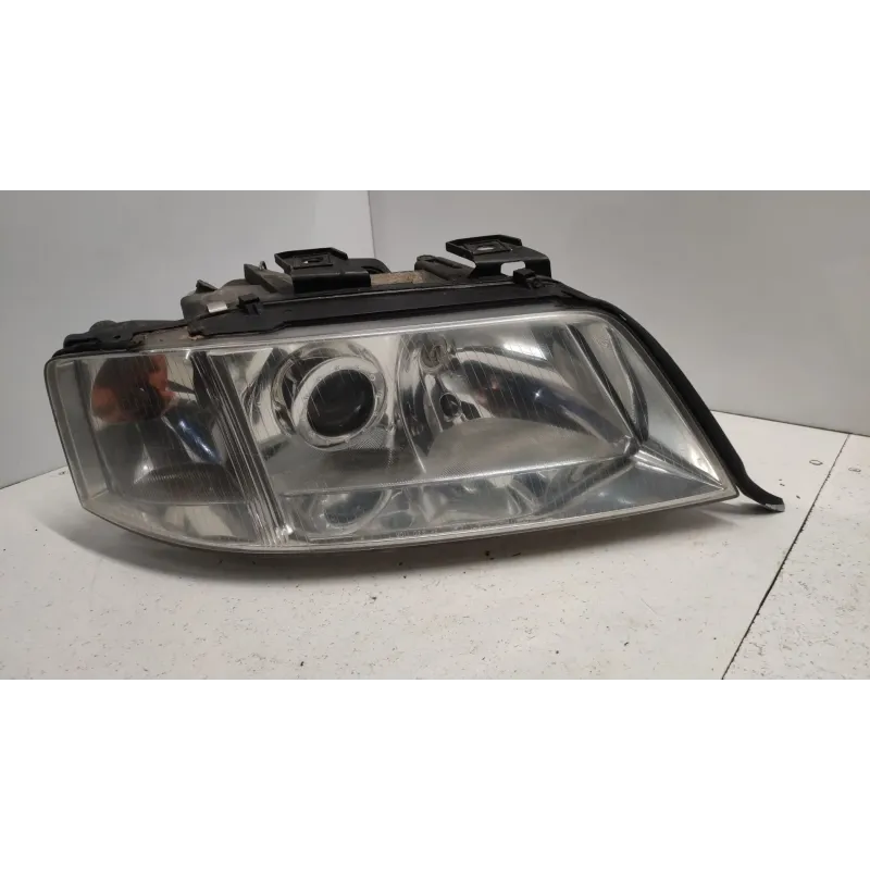 Phare droit audi a6 4b c5