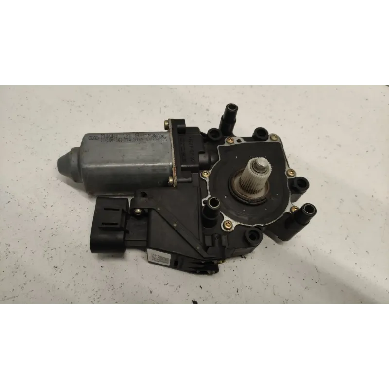 Moteur leve-glace arriere gauche audi a6 4b c5