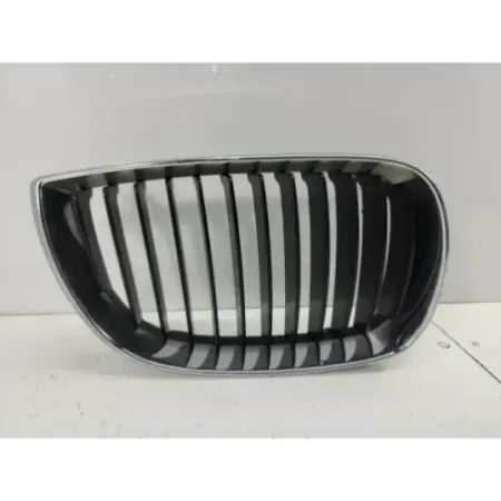 Calandre droit bmw serie 1 e87/e81