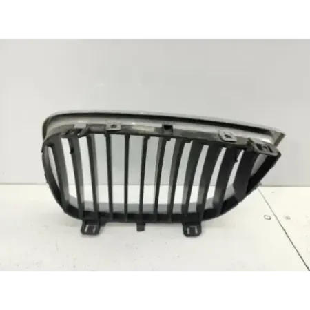Calandre droit bmw serie 1 e87/e81