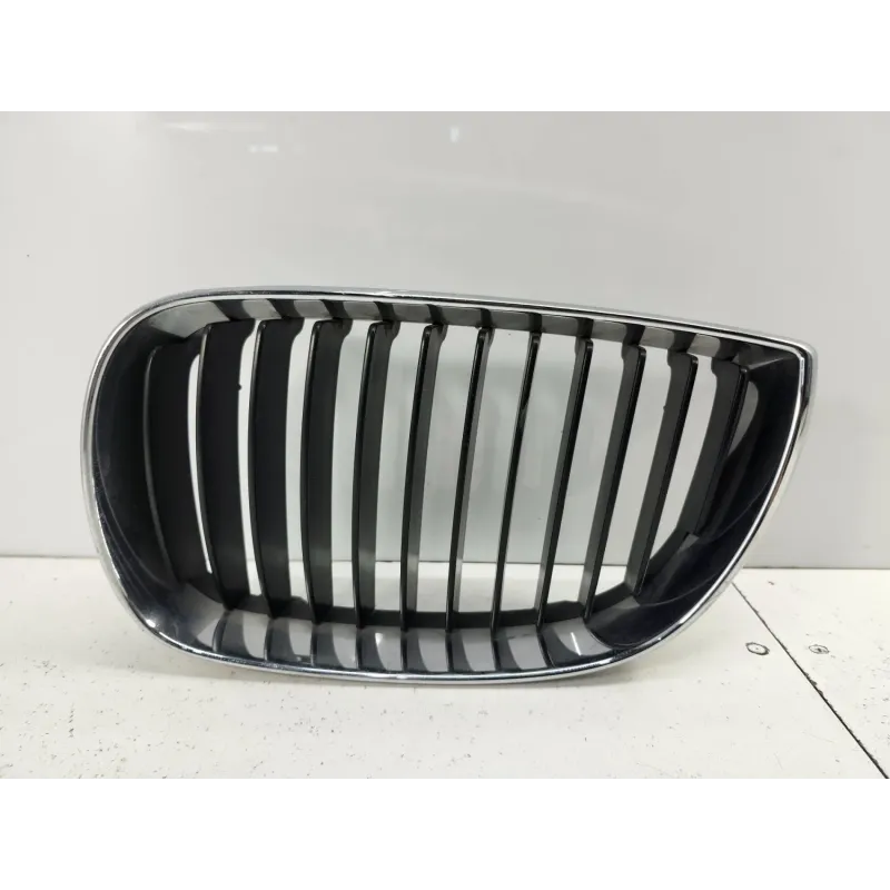 Calandre gauche bmw serie 1 e87/e81