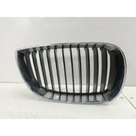 Calandre droit bmw serie 1 e87/e81