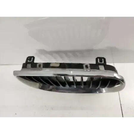 Calandre droit bmw serie 1 e87/e81