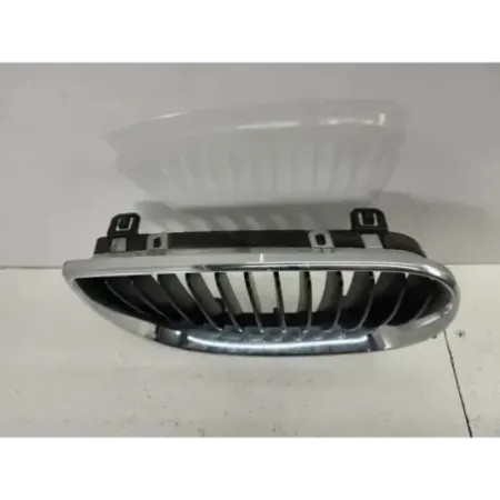 Calandre droit bmw serie 1 e87/e81