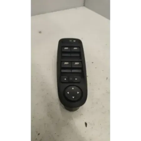Commande leve-glace porte avant gauche citroen c4