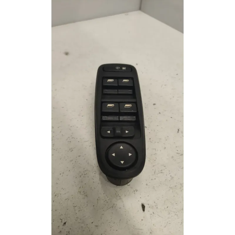 Commande leve-glace porte avant gauche citroen c4