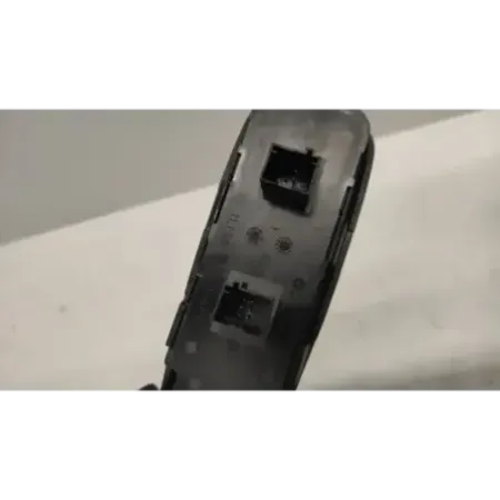 Commande leve-glace porte avant gauche citroen c4