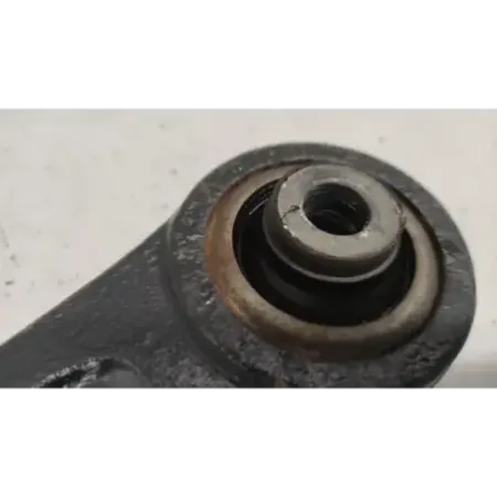 Triangle inferieur avant gauche peugeot 206