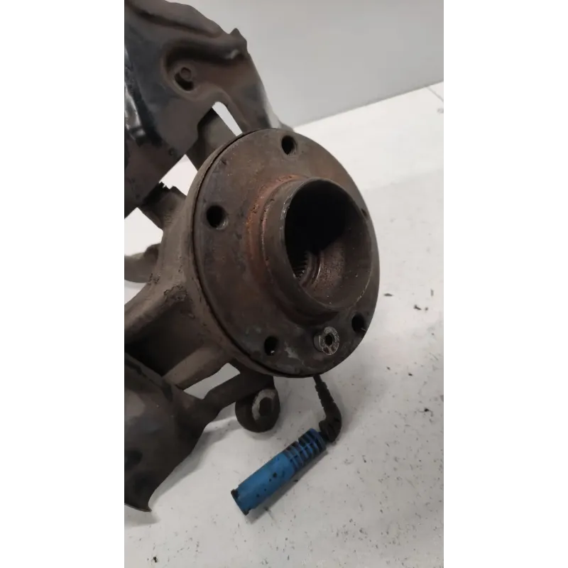 Pivot avant droit bmw serie 3 e46
