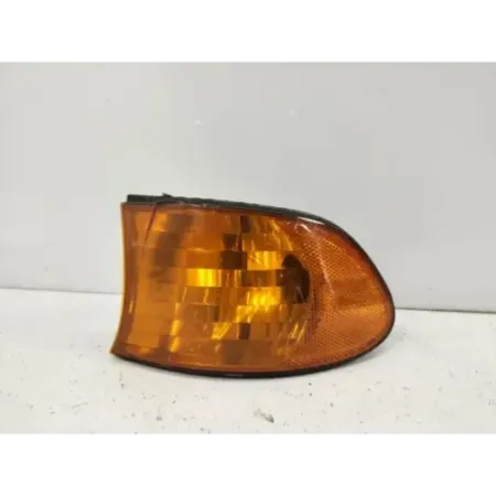 Clignotant avant gauche bmw serie 7 e38