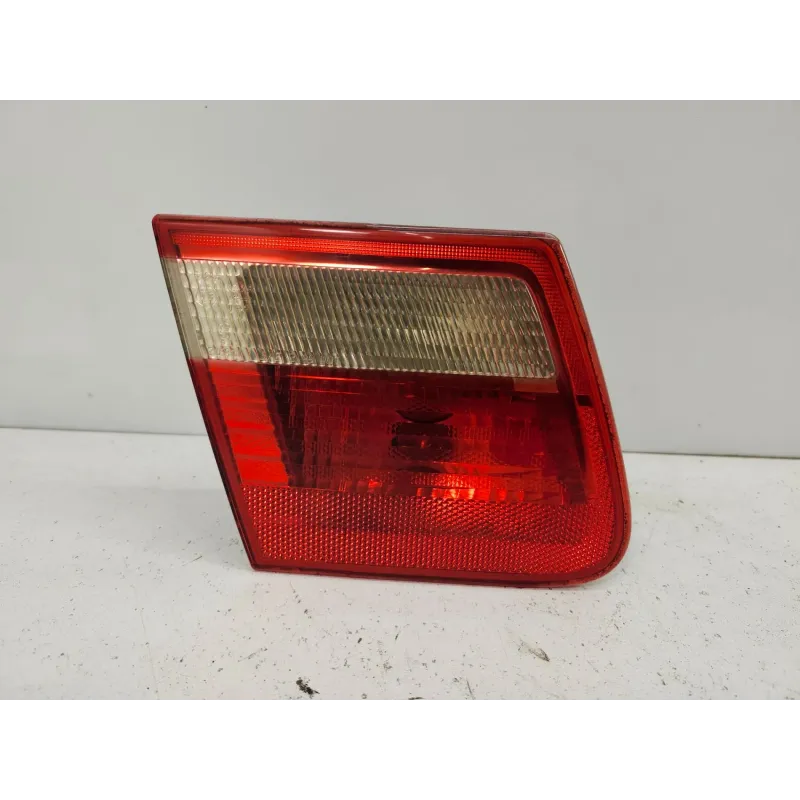 Feu arriere interieur gauche bmw serie 3 e46