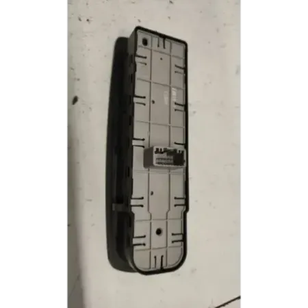 Commande leve-glace porte avant gauche renault megane 3 iii
