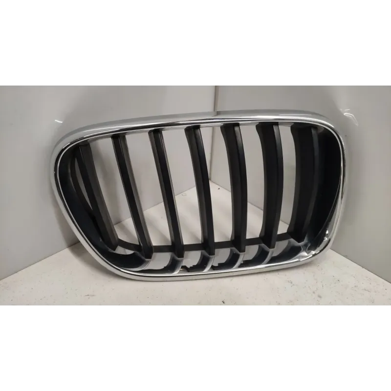 Calandre droit bmw x3 f25