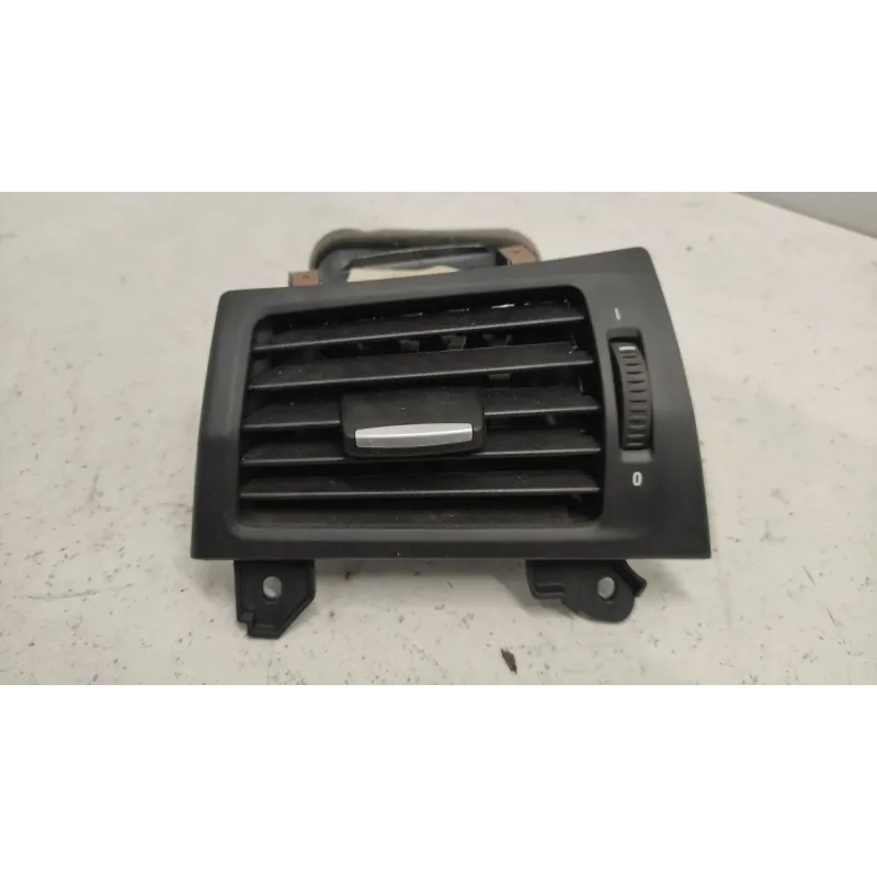 Grille aeration avant gauche bmw x3 f25