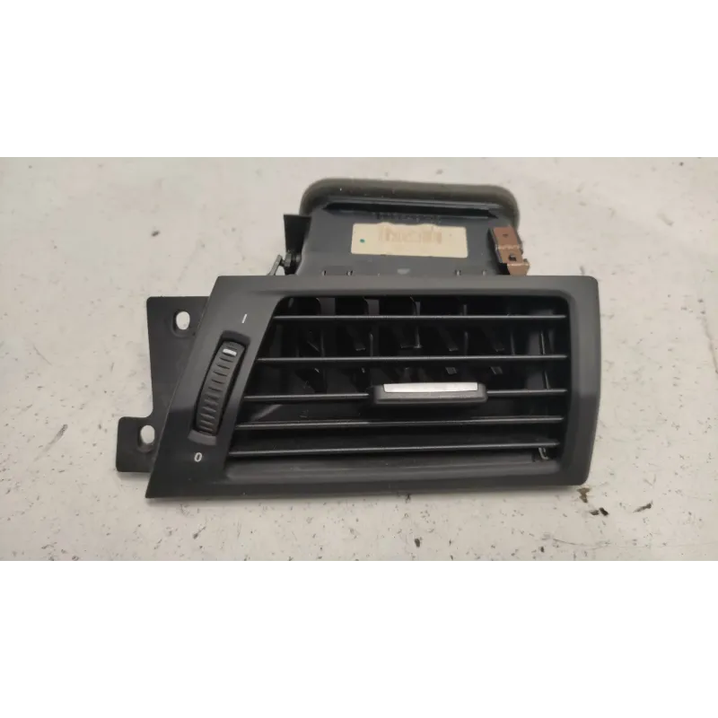 Grille aeration avant droite bmw x3 f25