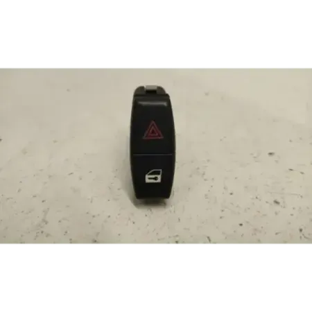 Bouton de warning bmw x3 e83