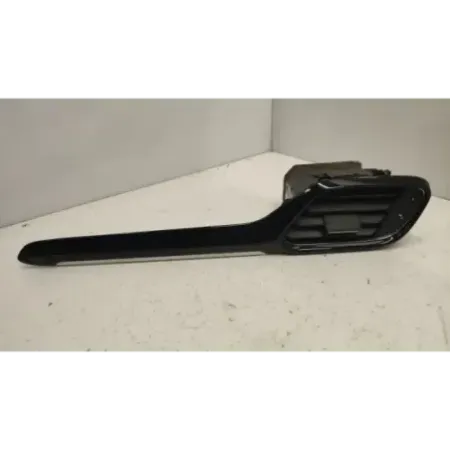 Grille aeration avant droite ford fiesta 7 vii