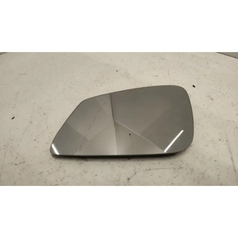 Glace retroviseur gauche bmw serie 1 f40