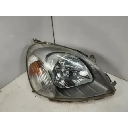 Phare droit toyota yaris