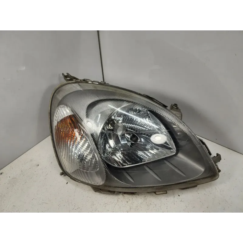 Phare droit toyota yaris