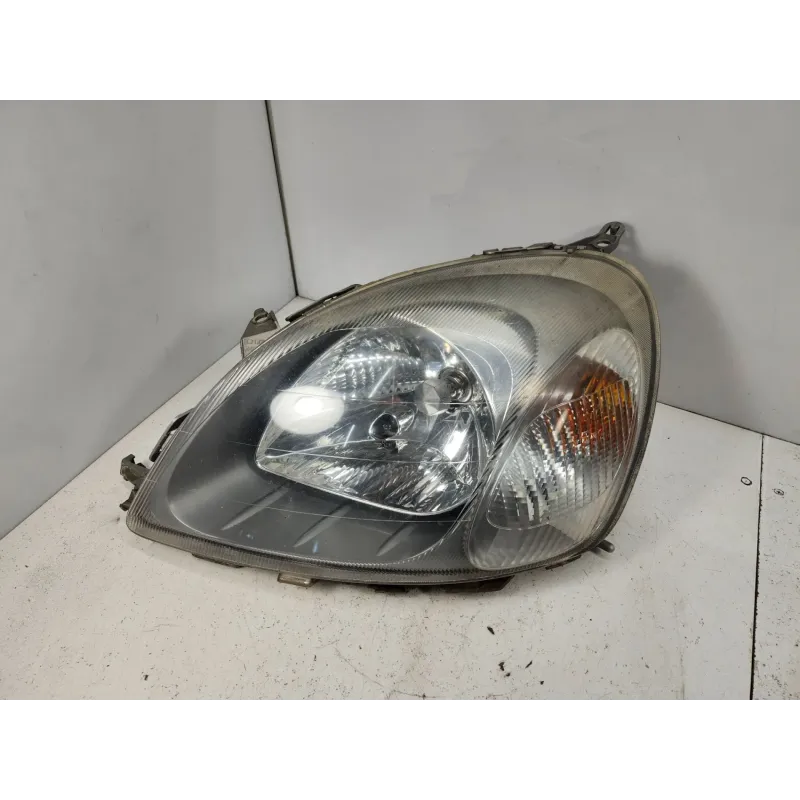 Phare gauche toyota yaris