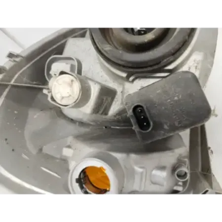 Phare gauche toyota yaris