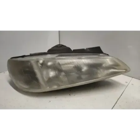 Phare droit peugeot 406